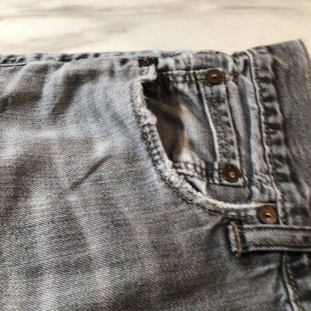Men's American Eagle Outfitters Slim Straight Jeans 30x32 Grey Wash Frayed Hems - Picture 13 of 13